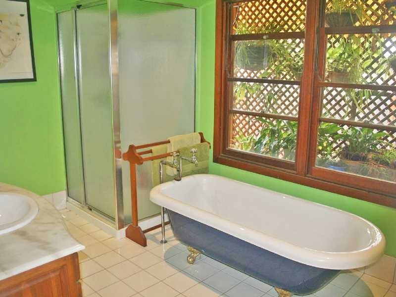 18 Glenbrae Street, The Gap QLD 4061