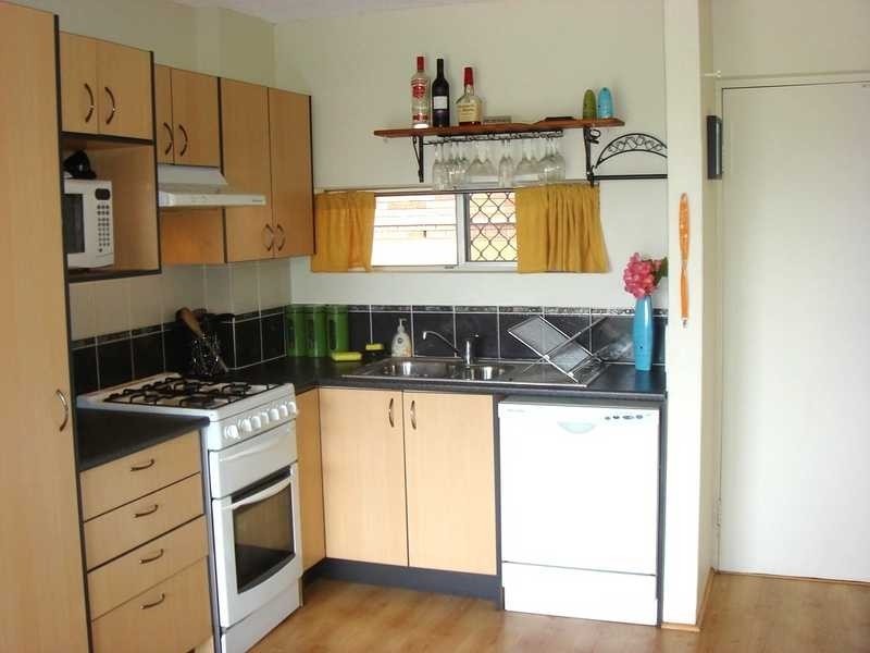 2/12 Baradine Street, Newmarket QLD 4051