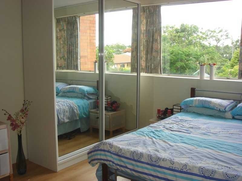 2/12 Baradine Street, Newmarket QLD 4051