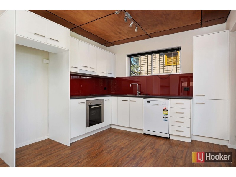 37 Simpsons Road, Bardon QLD 4065