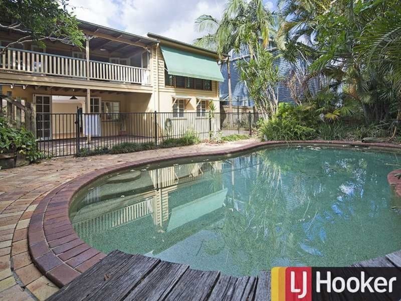 33 Kinkade Avenue, Ashgrove QLD 4060