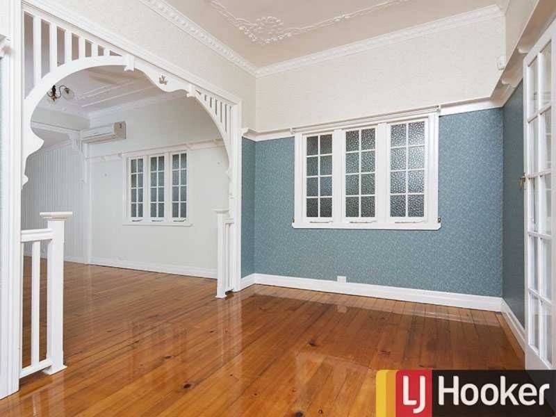 33 Kinkade Avenue, Ashgrove QLD 4060