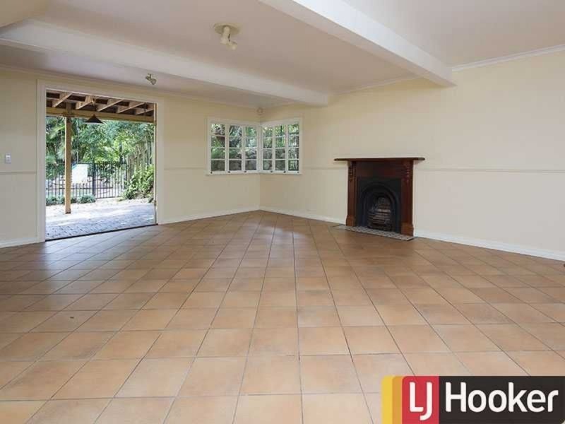 33 Kinkade Avenue, Ashgrove QLD 4060