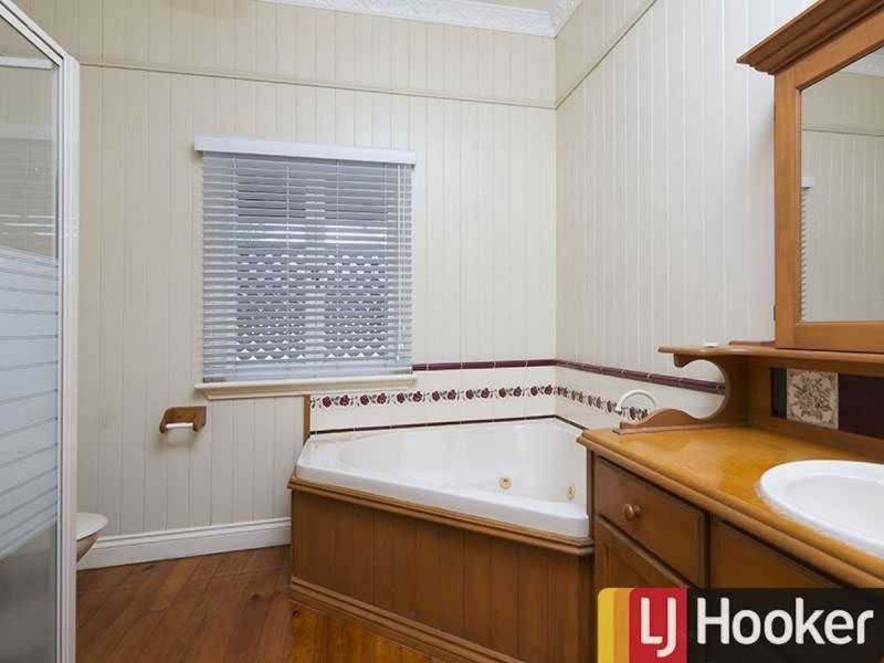 33 Kinkade Avenue, Ashgrove QLD 4060