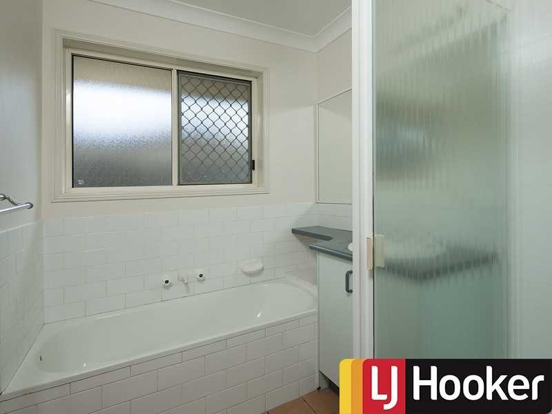 7 Arlington Drive, Arana Hills QLD 4054