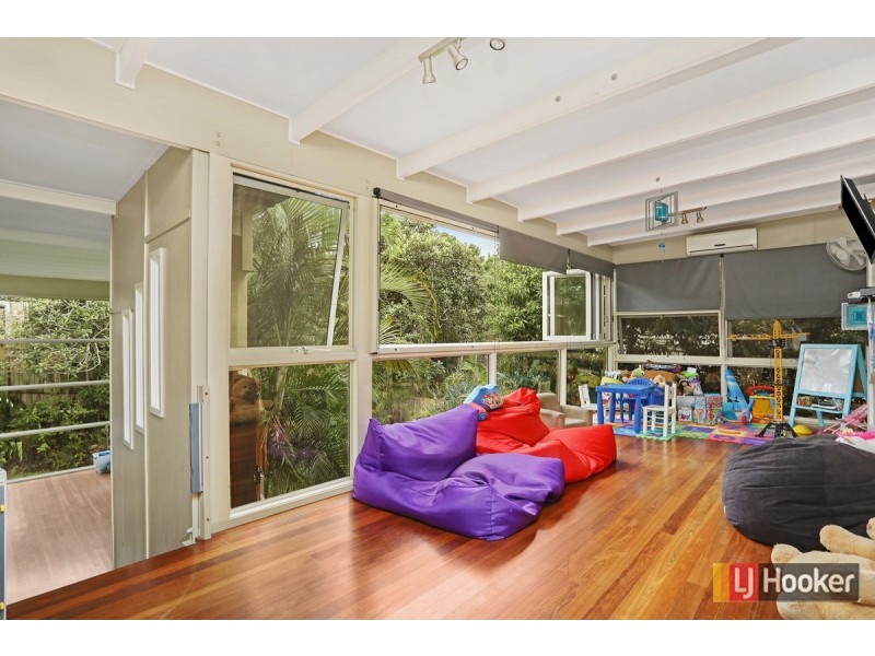 18 Campion Avenue, Bardon QLD 4065