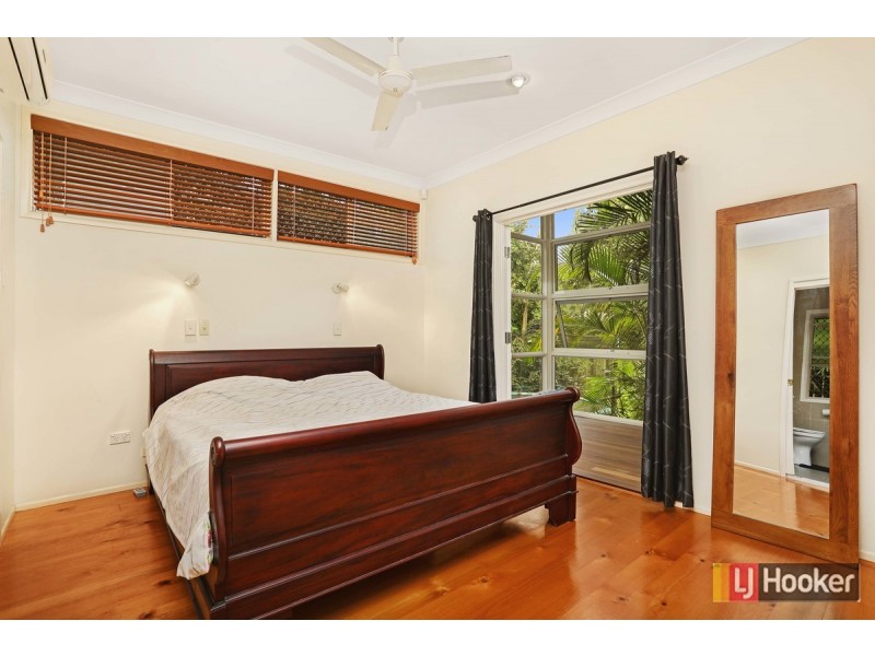 18 Campion Avenue, Bardon QLD 4065