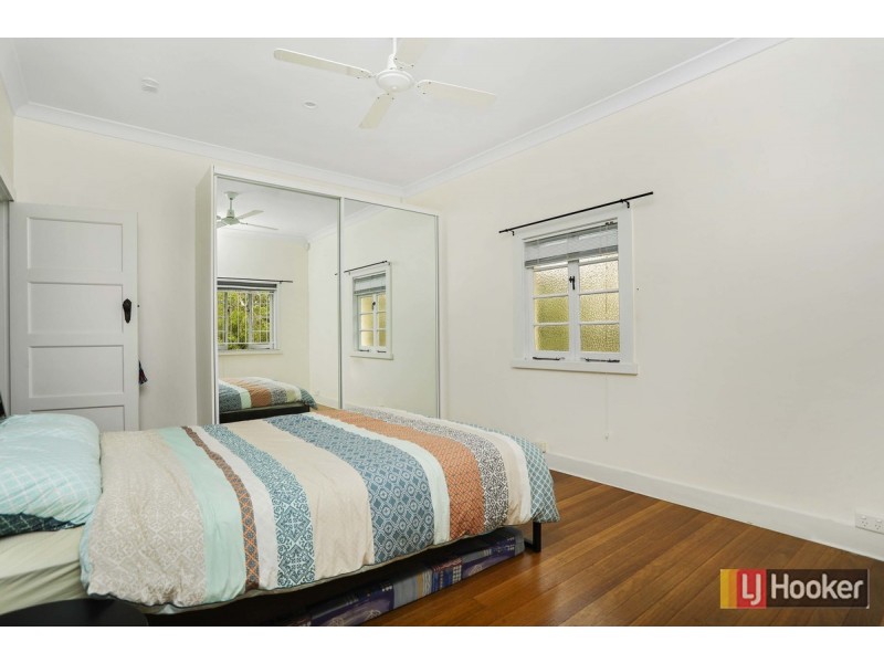 18 Campion Avenue, Bardon QLD 4065