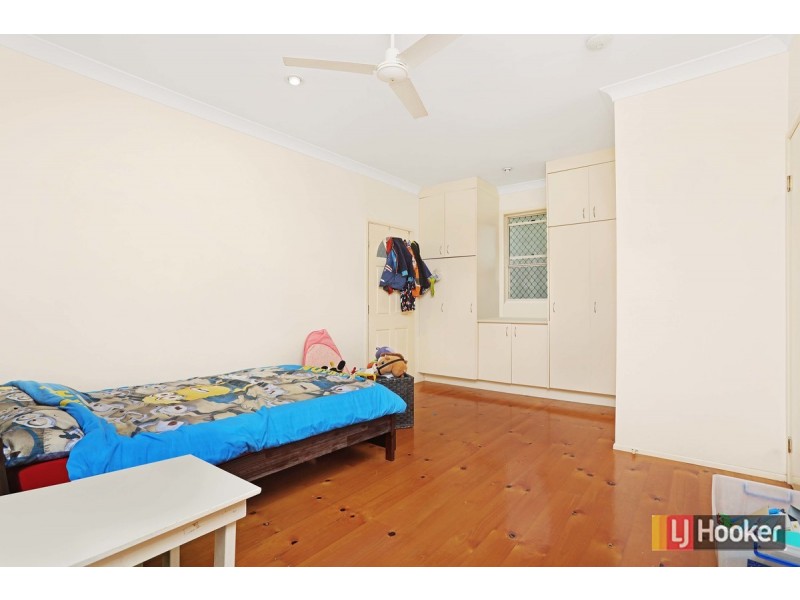 18 Campion Avenue, Bardon QLD 4065