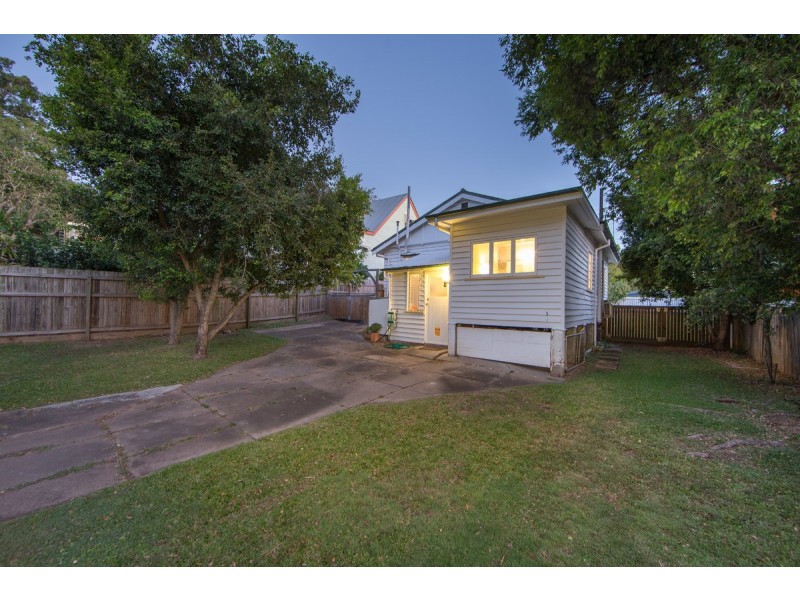 17 Brisbane Street, Ashgrove QLD 4060