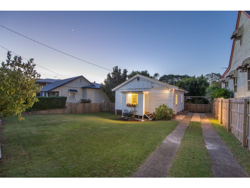 17 Brisbane Street, Ashgrove QLD 4060
