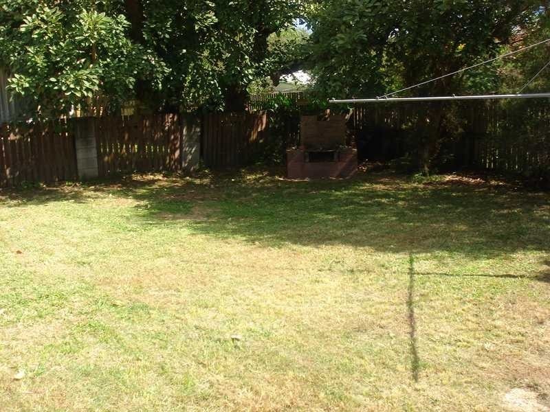 5 Woodside Street, The Gap QLD 4061