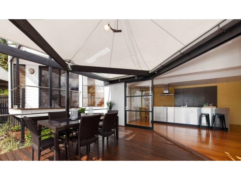 16 Westbury Street, Red Hill QLD 4059