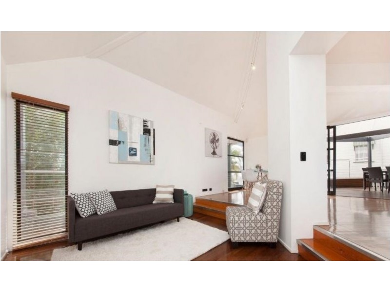 16 Westbury Street, Red Hill QLD 4059