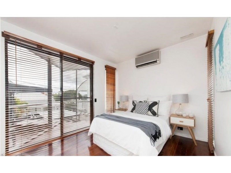 16 Westbury Street, Red Hill QLD 4059