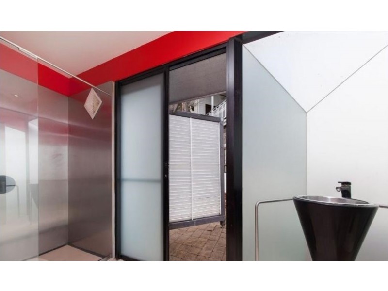 16 Westbury Street, Red Hill QLD 4059