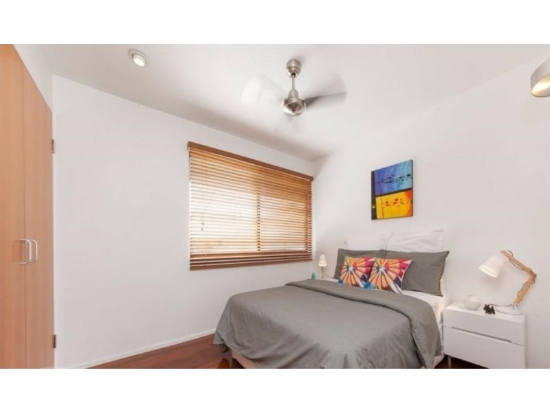 16 Westbury Street, Red Hill QLD 4059