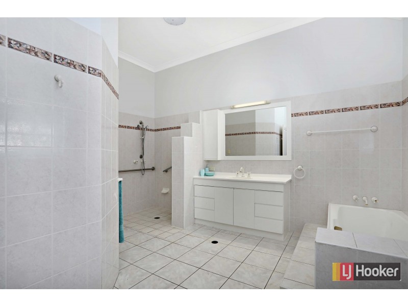 28 Berkeley Place, Ferny Grove QLD 4055