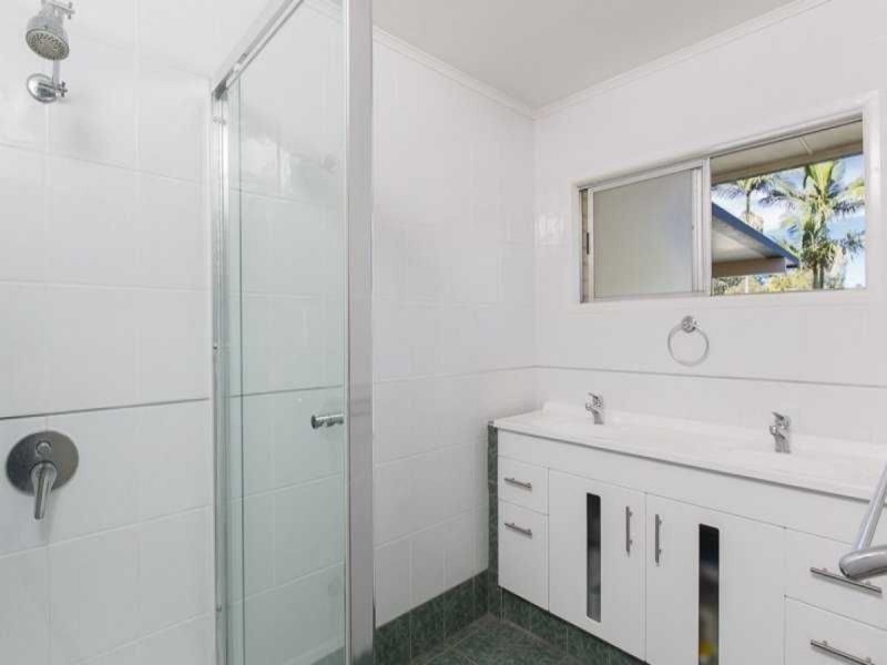 18 Kaloma Road, The Gap QLD 4061