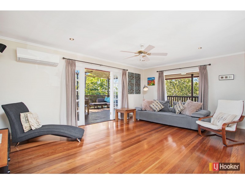 74 Kylie Avenue, Ferny Hills QLD 4055