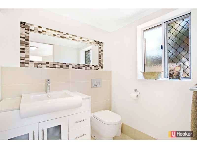 74 Kylie Avenue, Ferny Hills QLD 4055