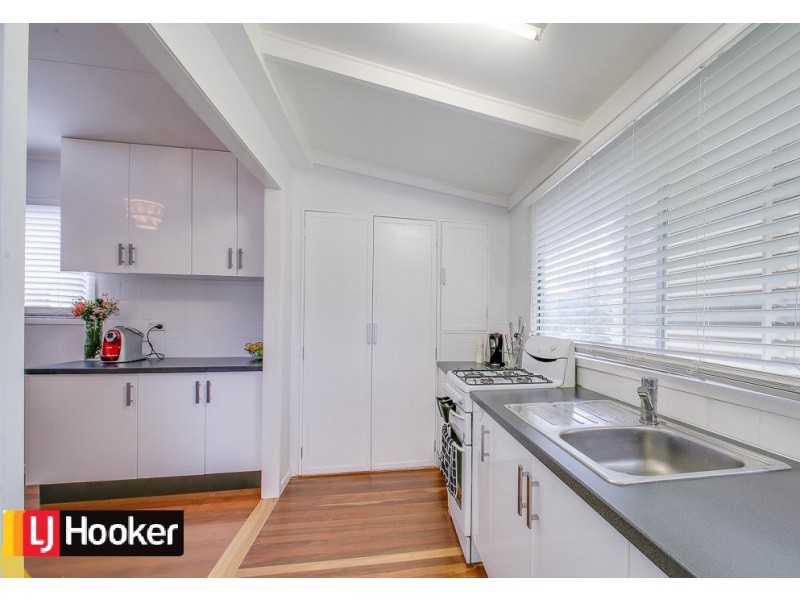 39 Yanderra Avenue, Arana Hills QLD 4054