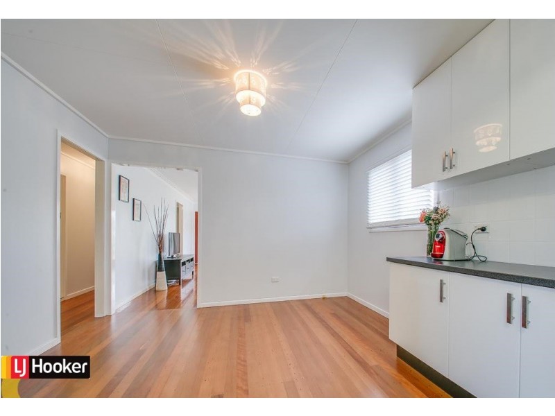 39 Yanderra Avenue, Arana Hills QLD 4054