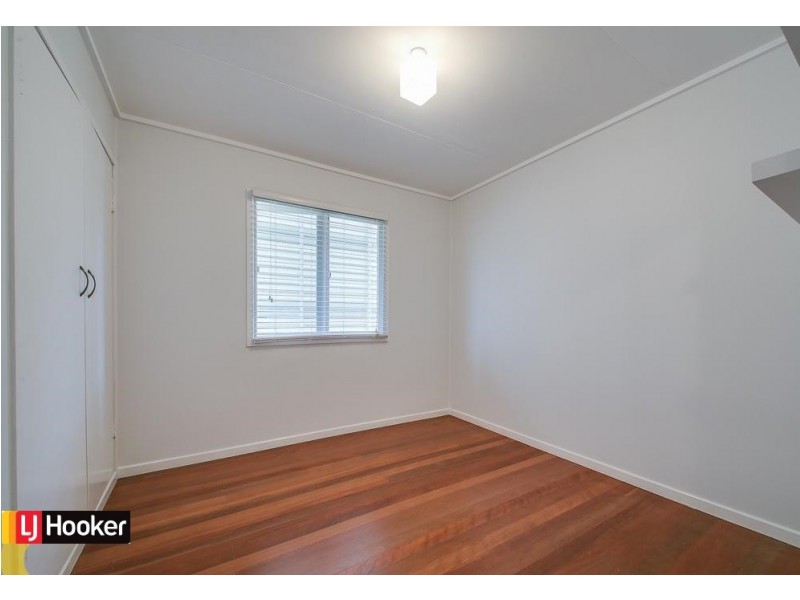 39 Yanderra Avenue, Arana Hills QLD 4054