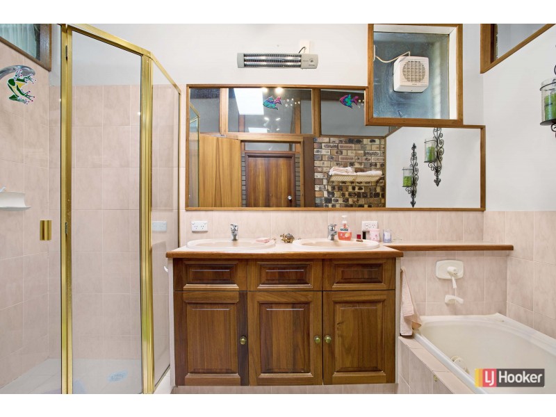 1 Bellata Street, The Gap QLD 4061