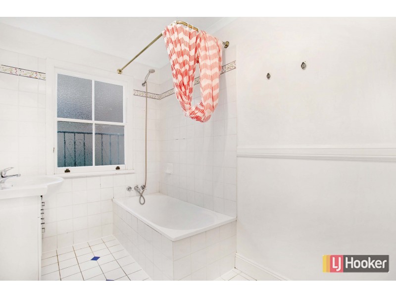 32 Windsor Road, Red Hill QLD 4059