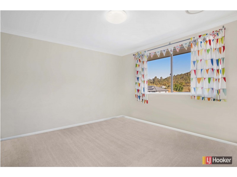 4 Naturesque Close, Mitchelton QLD 4053