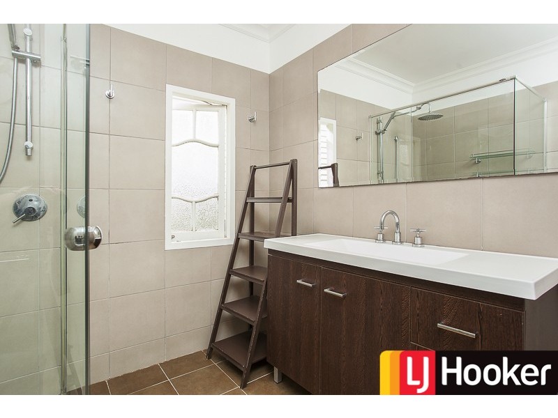 18 High Street, Ashgrove QLD 4060