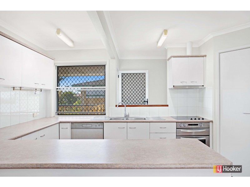 19 Dorkay Street, Stafford Heights QLD 4053