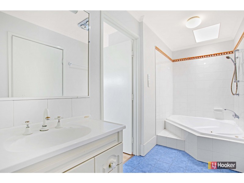 19 Dorkay Street, Stafford Heights QLD 4053