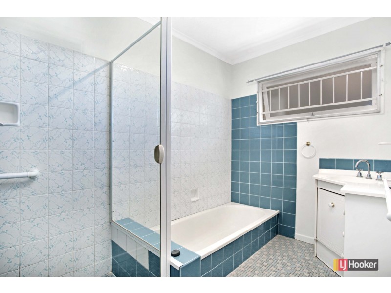 19 Dorkay Street, Stafford Heights QLD 4053