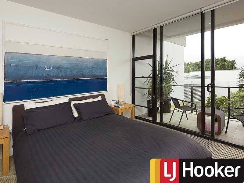 221/10 Pidgeon Close, West End QLD 4101