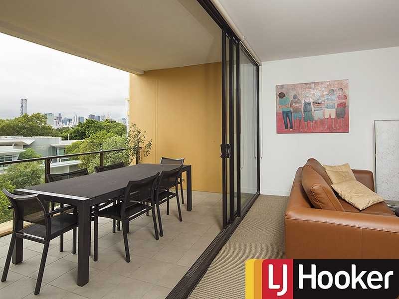 221/10 Pidgeon Close, West End QLD 4101