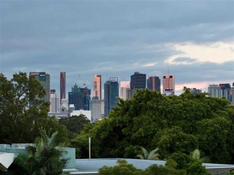 221/10 Pidgeon Close, West End QLD 4101