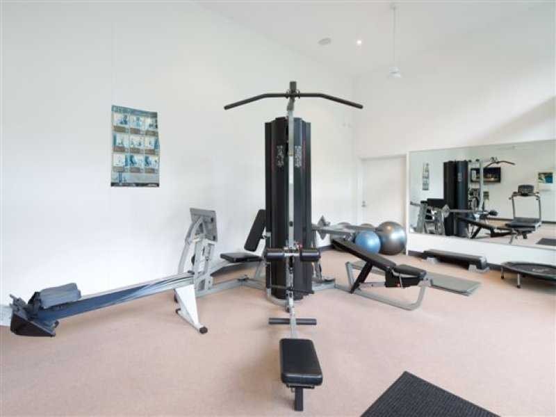 221/10 Pidgeon Close, West End QLD 4101