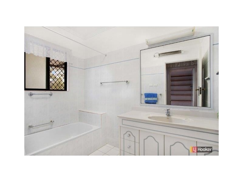 7 Greenlanes Road, Ashgrove QLD 4060