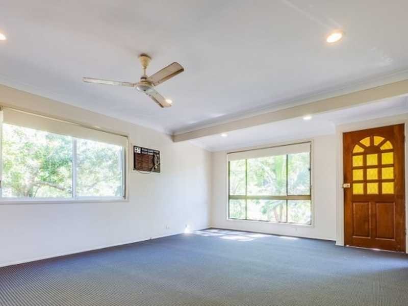 22 Yathong Ct, Arana Hills QLD 4054