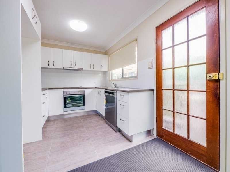 22 Yathong Ct, Arana Hills QLD 4054