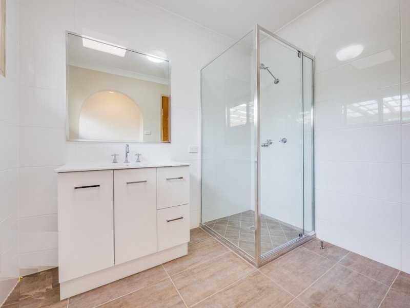 22 Yathong Ct, Arana Hills QLD 4054