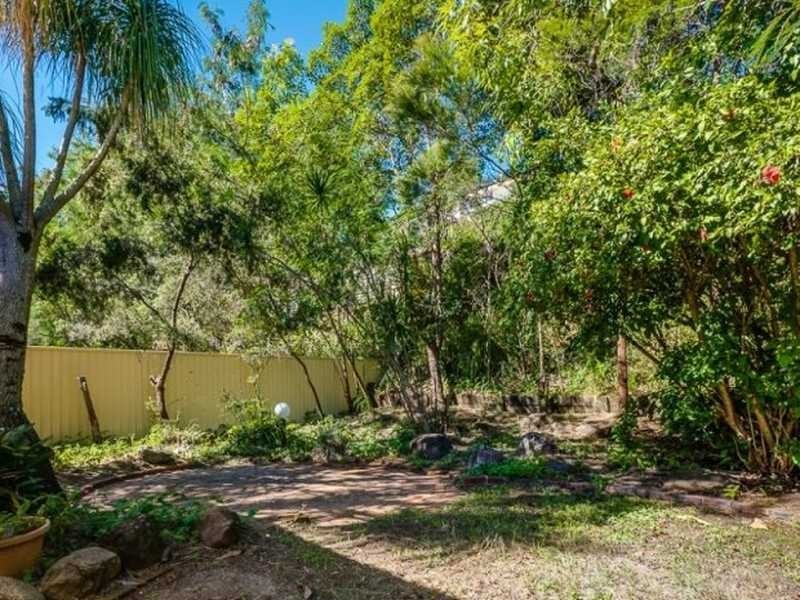 22 Yathong Ct, Arana Hills QLD 4054