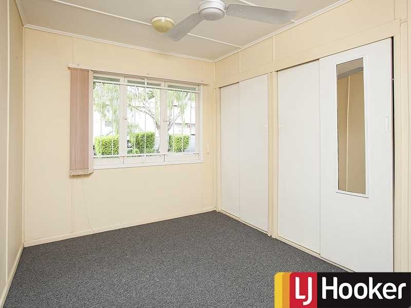 8 Chingford St, Chermside West QLD 4032