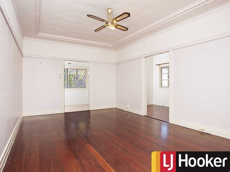 29 Stuartholme Rd, Bardon QLD 4065