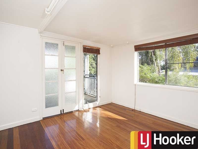 29 Stuartholme Rd, Bardon QLD 4065