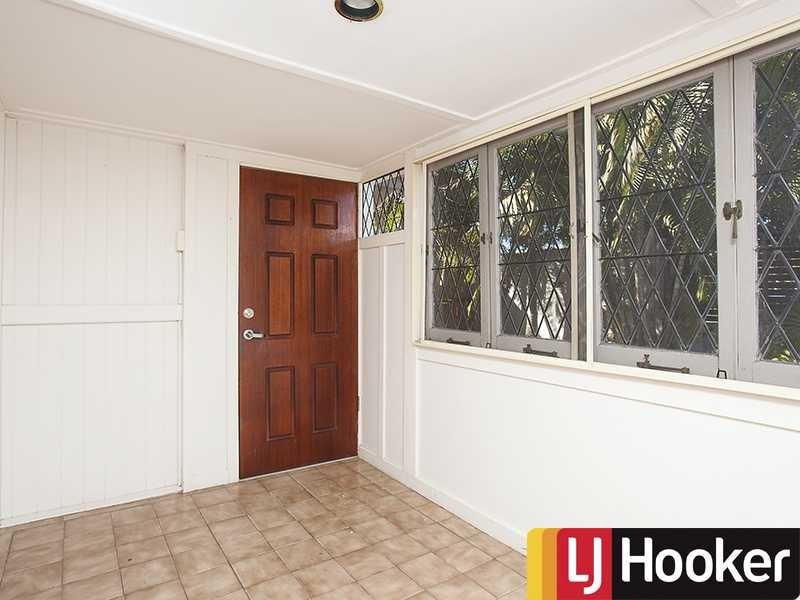 29 Stuartholme Rd, Bardon QLD 4065