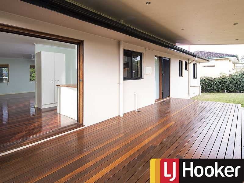 18 Coolibah Cres, Ferny Hills QLD 4055