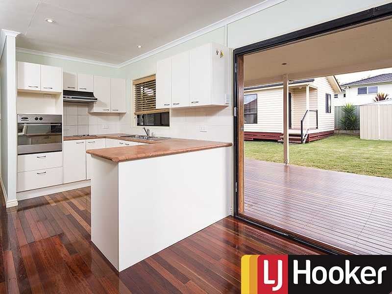 18 Coolibah Cres, Ferny Hills QLD 4055